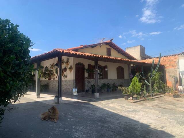 #272 - Casa para Venda em Betim - MG