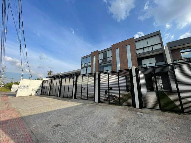 #302 - Casa para Venda em Betim - MG - 1