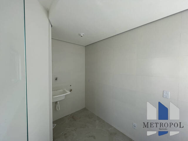 Apartamento para Venda em Contagem - 2